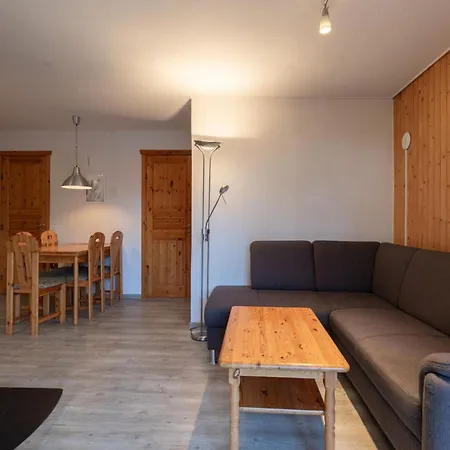 Ferienhaus Familienfreundlicher Doppelbungalow Mit Terrasse Im Mirow