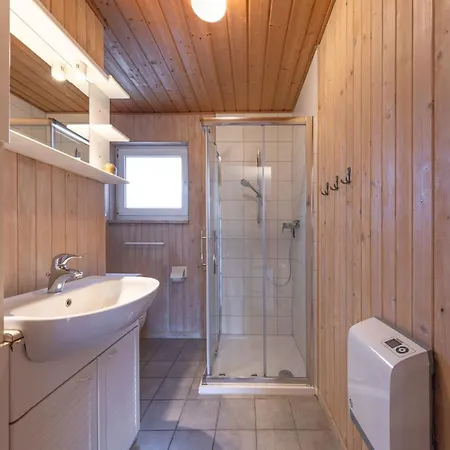 Familienfreundlicher Doppelbungalow Mit Terrasse Im Mirow Ferienhaus
